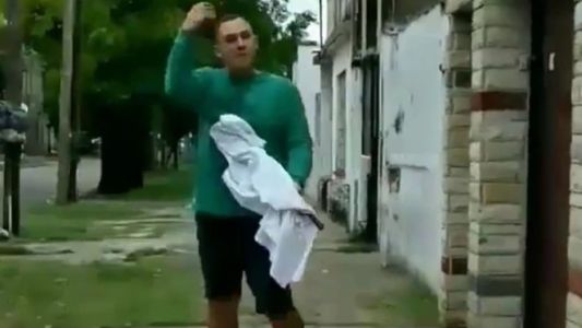 Le pegó a su pareja y amenazó con una escopeta a los vecinos que quisieron ayudarla