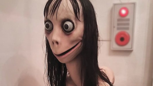 "Momo está muerta", asegura el creador de la escultura que se convirtió en símbolo de un juego suicida viral