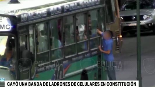 Cayó la banda de "canguros" arrebatadores de celulares en Constitución