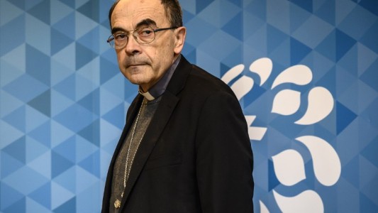 Condenaron a un cardenal francés por ocultar los abusos de un cura pedófilo