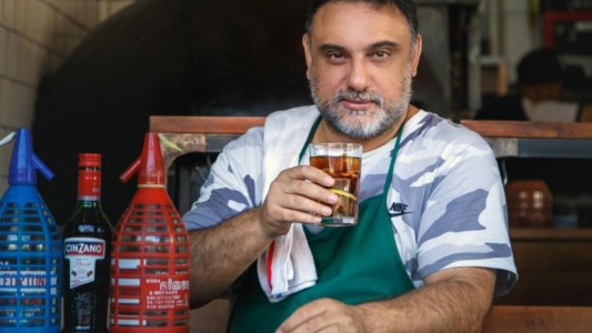 "El sodelier": el argentino que trabaja de catar sifones de soda