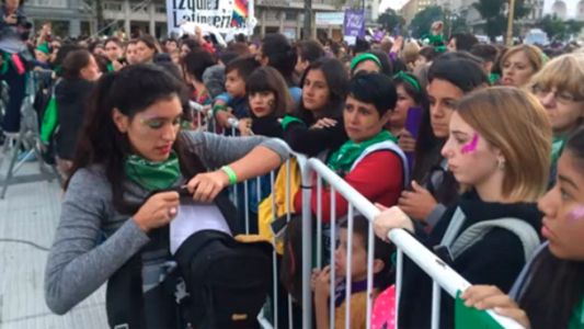 #8M: en medio de la marcha, organizadoras debieron hacer una colecta para pagar el sonido