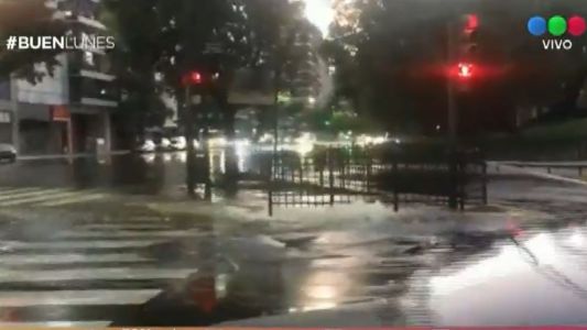 Se rompió un caño maestro en Salguero y Las Heras