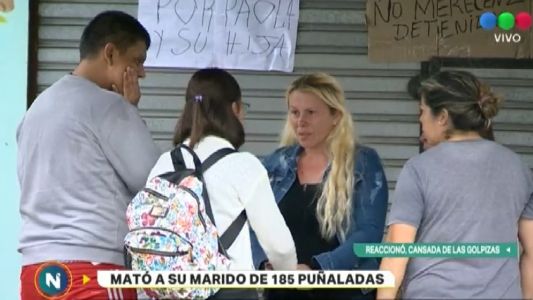 Mató de 185 puñaladas a su esposo porque lo encontró violando a su hija menor