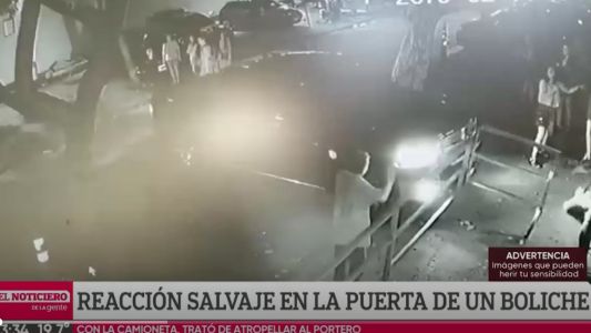 Enojado por la espera, trató de atropellar gente en la puerta de un boliche
