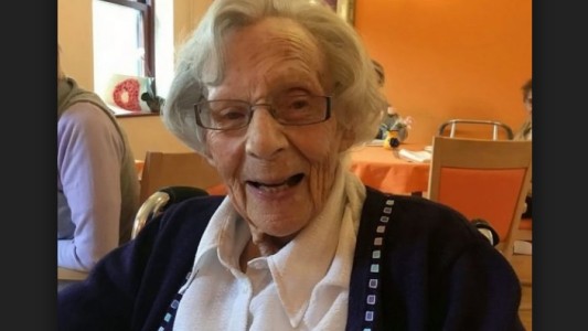 El curioso motivo por el que una mujer de 104 años pidió ser arrestada