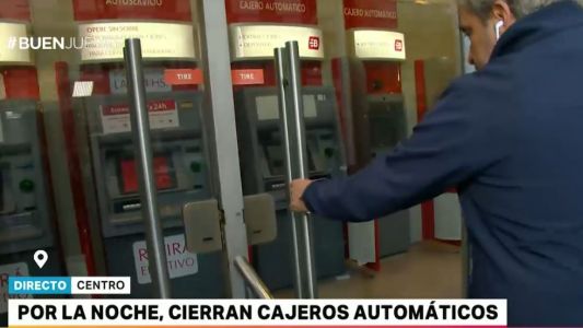 Muchos bancos cierran sus cajeros automáticos por las noches