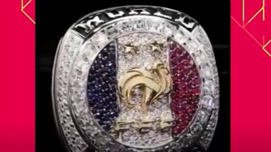 Pogba regaló anillos a los campeones del mundo