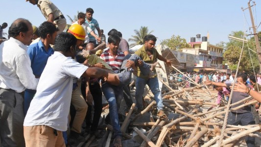 Lo sacaron vivo tras 62 horas debajo de los escombros