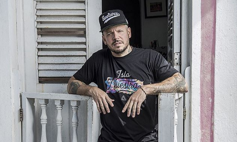 Residente presentó a su nueva novia con una romántica publicación