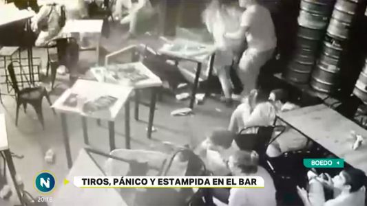 Estremecedor: tiros y pánico en un restaurante de Boedo