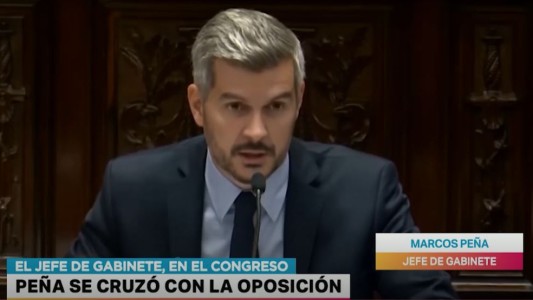 Marcos Peña se cruzó con la oposición