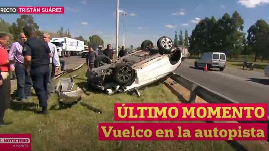 Vuelco en la autopista Ezeiza-Cañuelas
