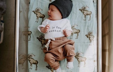 La mujer que dio a luz y captó el momento exacto del nacimiento de su bebé