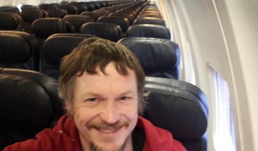 El misterioso caso del hombre que viajó solo en un Boeing 737 de Lituania a Italia