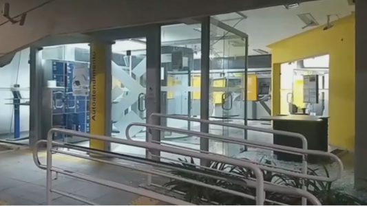 10 muertos durante un asalto de un grupo comando