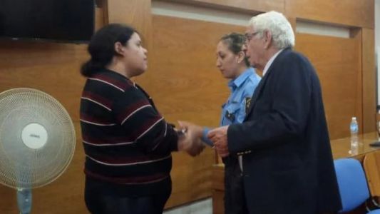 Trece años de cárcel a una mujer que asesinó a su hijo de 4 años con una bolsa en la cabeza: ¿por qué no fue condenada a perpetua?