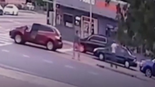 Murió el automovilista al que le pegó un actor en una discusión de tránsito