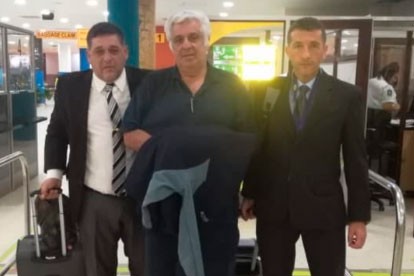 Alberto Samid, desde el avión a Buenos Aires: "Me fui de vacaciones, estaba estresado"