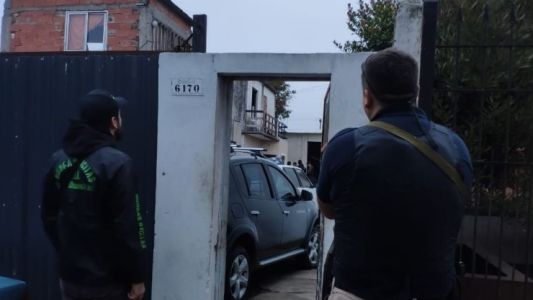 Narco escondía la cocaína para vender en la ropa de su hijo de seis años