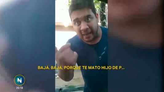 Un taxista intentó romper el vidrio de un vehículo en Constitución