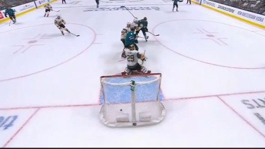 Perdió varios dientes al marcar un gol con la cara