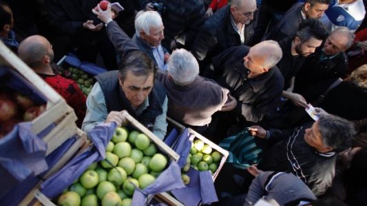 Se viene el frutazo en la Plaza de Mayo