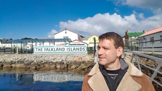 Intentó traer un recuerdo de Malvinas, lo detuvieron y tuvo que pagar casi $50.000 de multa