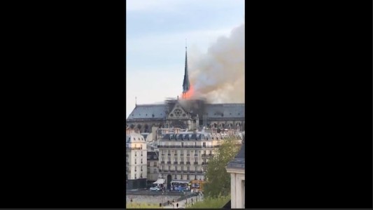 Arde la Catedral de Notre Dame