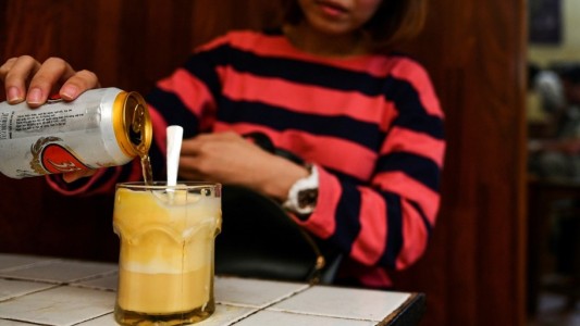 Cerveza con huevo, un éxito gourmet