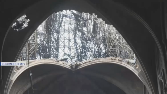 Así quedó la Catedral de Notre Dame por dentro