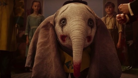 Dolor de madre: echaron a su niño con autismo del cine porque se movía viendo "Dumbo"