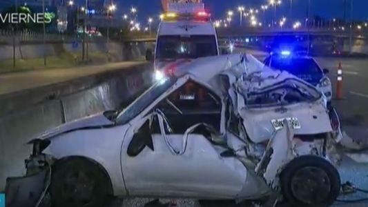 Grave accidente en la Panamericana: chocaron un auto y un camión