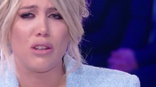 Wanda Nara lloró en la televisión italiana al hablar de la pelea con su cuñada, Ivana Icardi