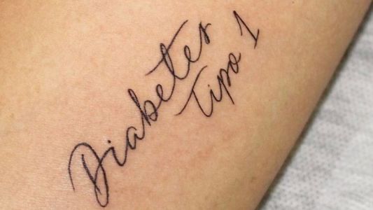 Distinguen al joven mendocino que regala "tatuajes de seguridad"