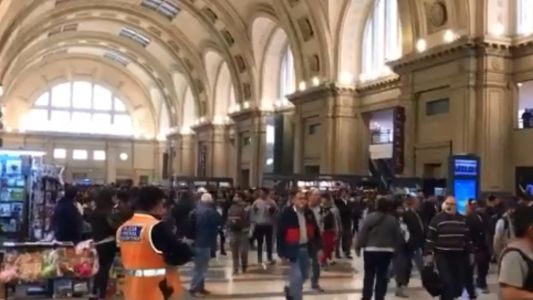 Amenaza de bomba en Constitución: evacuaron la estación y no funciona el tren Roca