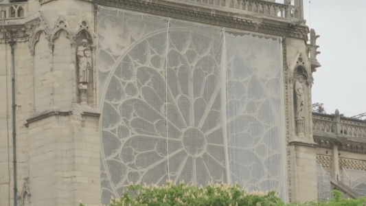 Las lluvias complican ahora a Notre Dame