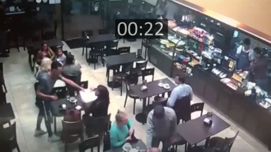 Caballito: así robaron en un bar, mesa por mesa, en menos de un minuto