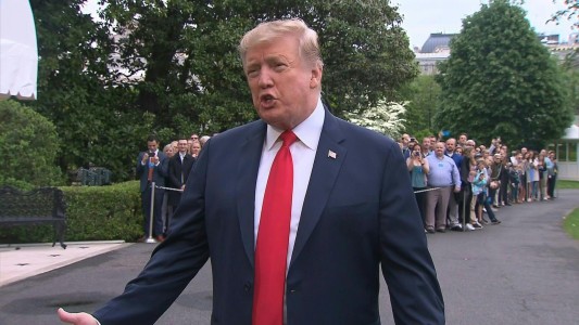 Trump pide que se vacunen ante el brote de sarampión