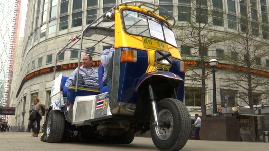 Récord bizarro: el moto taxi más veloz del mundo
