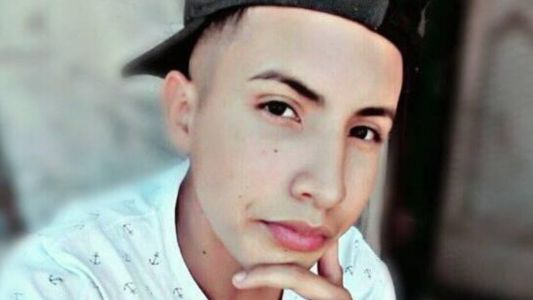Lo mataron con un destornillador para robarle el celular