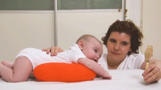 Neurodesarrollo de bebés: pediatra argentina fue distinguida en Suiza por su invento didáctico
