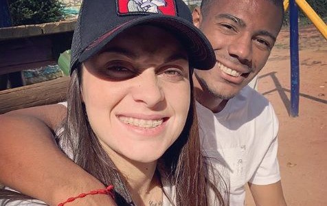 El tierno video de Nico de la Cruz haciendo títeres para su pequeña hija