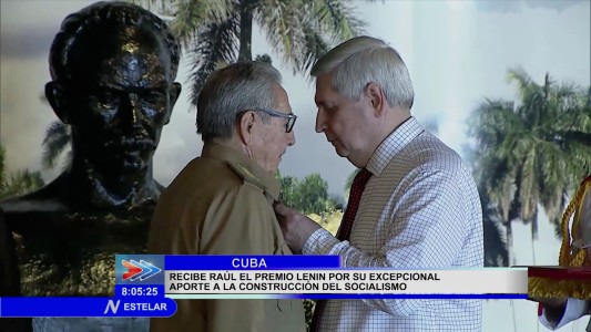Rusia otorga el premio Lenin a Castro en medio de la tensión entre Cuba y EEUU