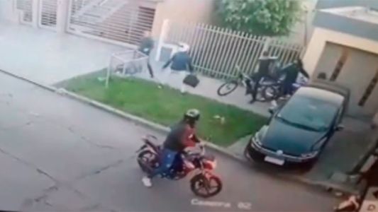 Golpe comando de motochorros en Villa Luzuriaga