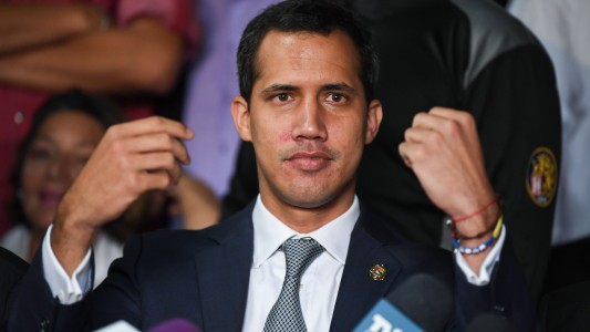 Guaidó insiste con el alzamiento militar contra Maduro en Venezuela