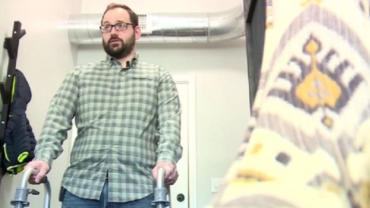 Un hombre sufrió un ACV al hacer sonar su cuello