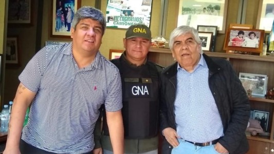 Gendarme se sacó una selfie con los Moyano y lo pasaron a disponibilidad