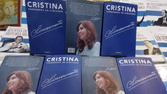 Cristina Kirchner presentará "Sinceramente" mañana en la Feria del Libro