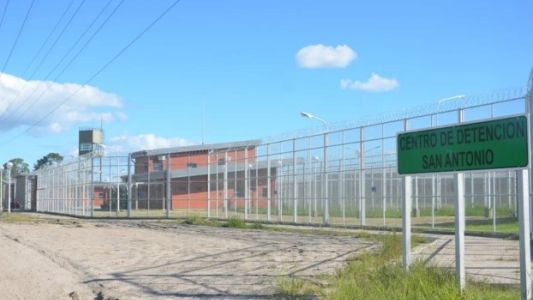 Escándalo en Formosa: un agente penitenciario le practicó sexo oral a un preso